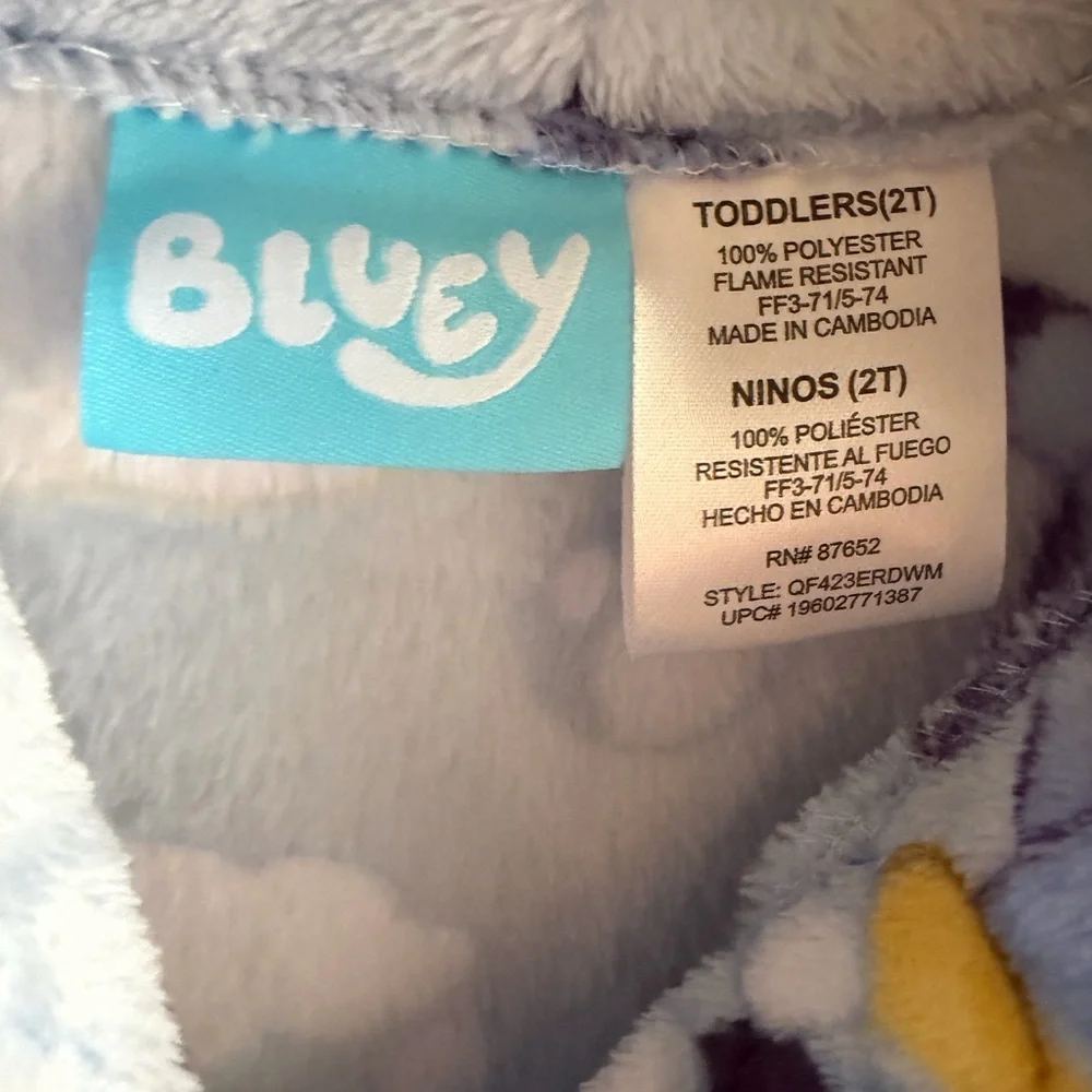 Snuggly Bluey 2T Toddler Pajama Robe. - Picture 4 of 4